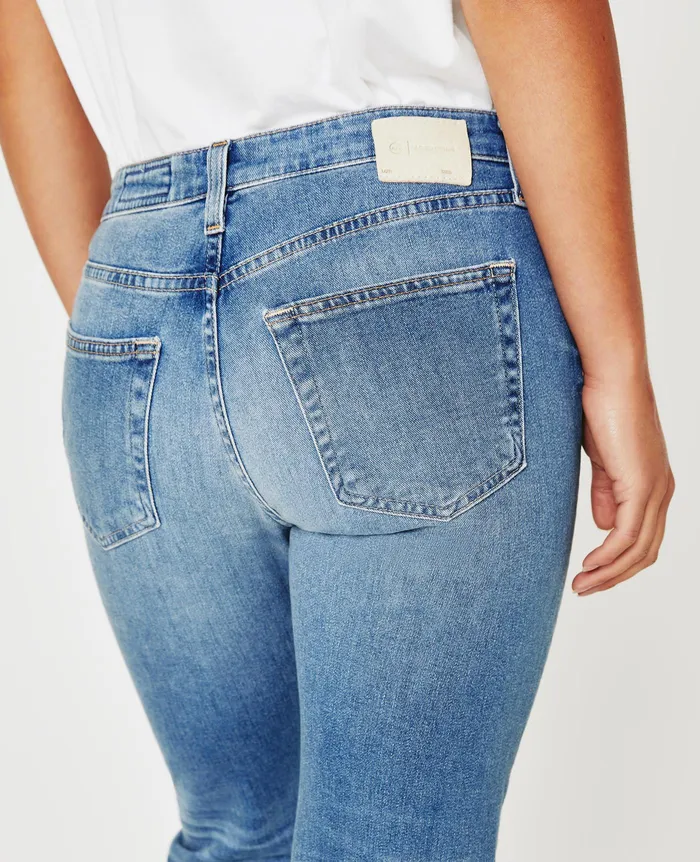 AG Jeans Denim Women ExBoyfriend Slim 11 YEARS SADDLE PEAK AG Jeans Denim Women ExBoyfriend Slim 11 YEARS SADDLE PEAK