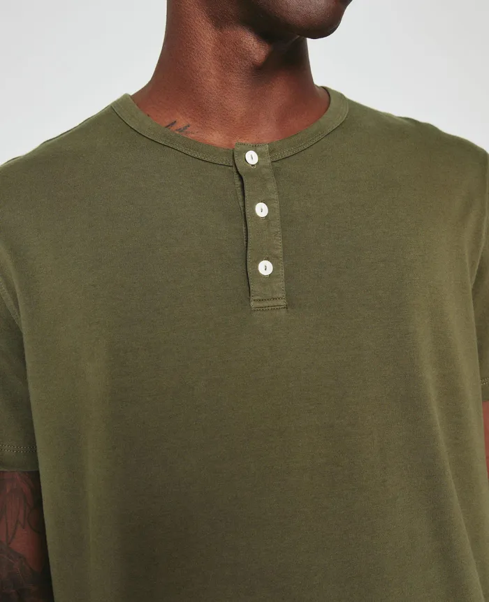 AG Jeans Tees Men Bryce Short Sleeve Henley SHADY MOSS AG Jeans Tees Men Bryce Short Sleeve Henley SHADY MOSS