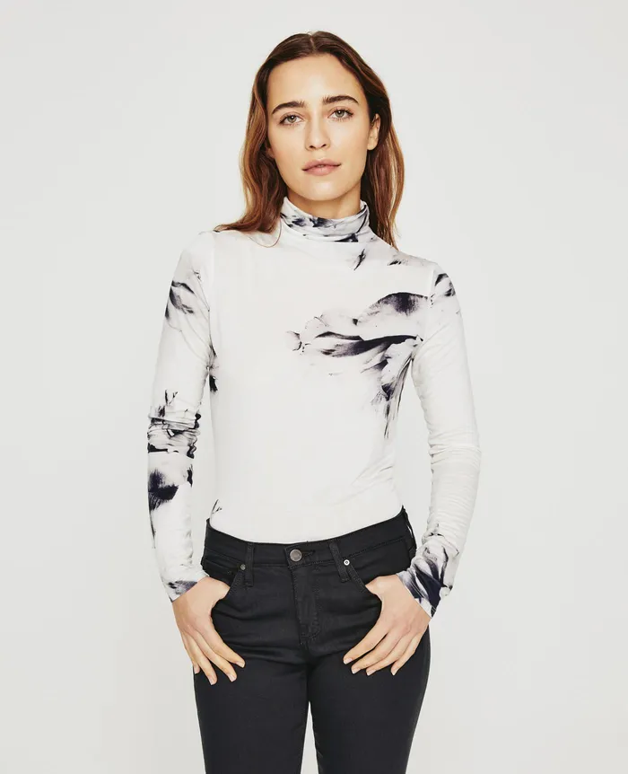 AG Jeans Tops and Shirts Women Chels Turtleneck WILL GARDEN WHITE MULTI AG Jeans Tops and Shirts Women Chels Turtleneck WILL GARDEN WHITE MULTI