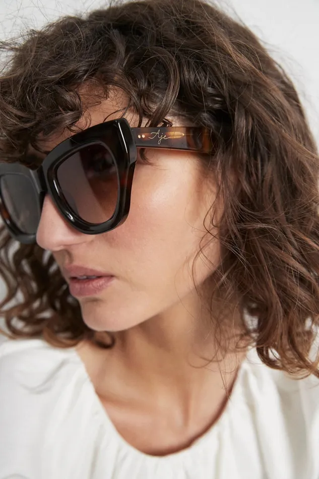 Aje Aje X Local Supply The Catfarer Sunglasses Tortbrown Gradient Women Sunglasses