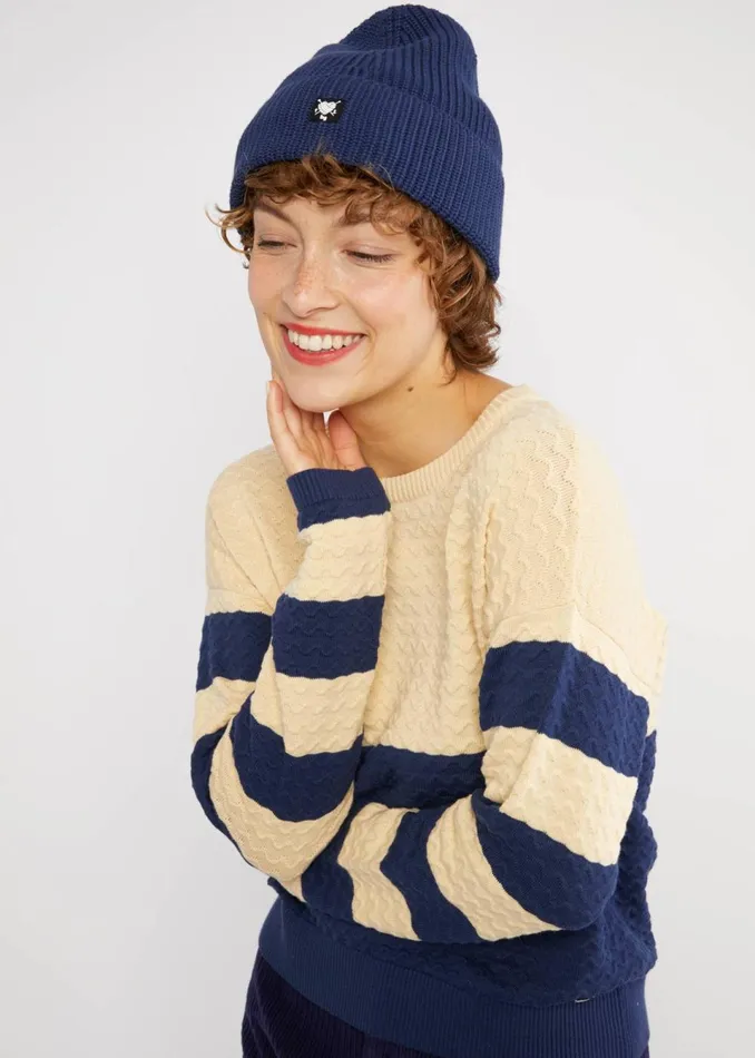 Blutsgeschwister Knitted Hat Beanie Queen Blue Women Other Accessoires
