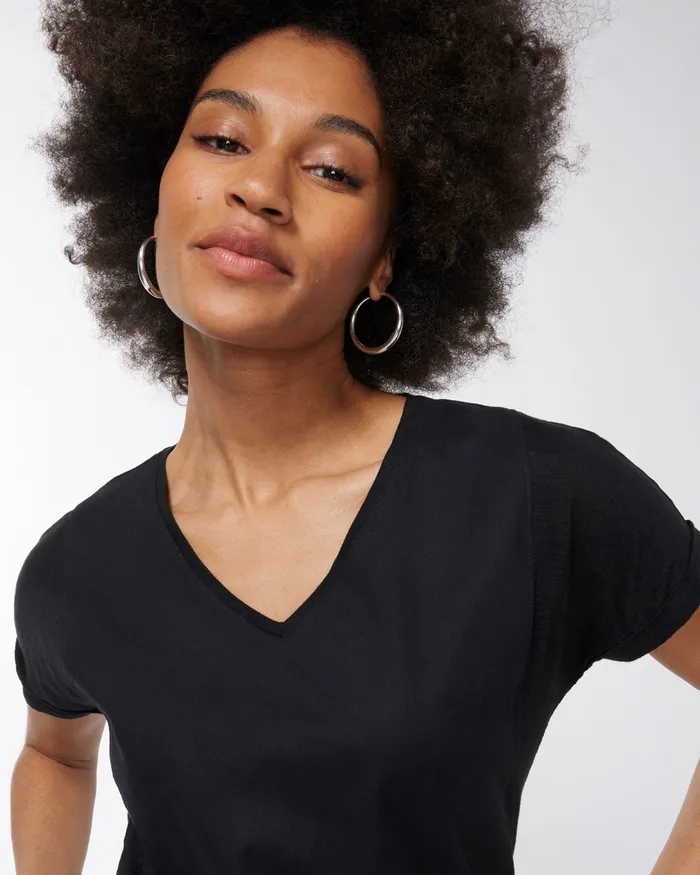 Chico039s Linen Seamed Tee Black Women Tees