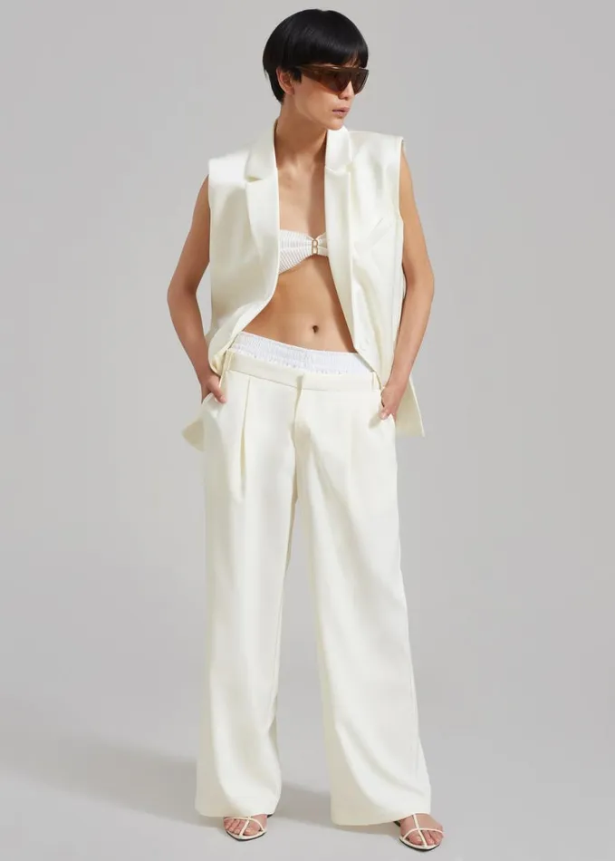Clothing Women The Frankie Shop Ellie Darted Boxer Trousers 8211 Cream