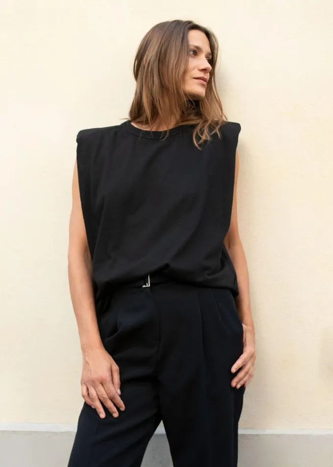 Clothing Women The Frankie Shop Eva Padded Shoulder Muscle TShirt 8211 Black