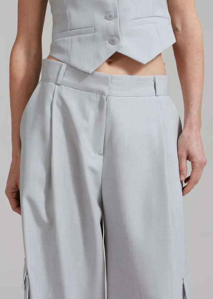 Clothing Women The Frankie Shop Gladys Cargo Pants 8211 Grey