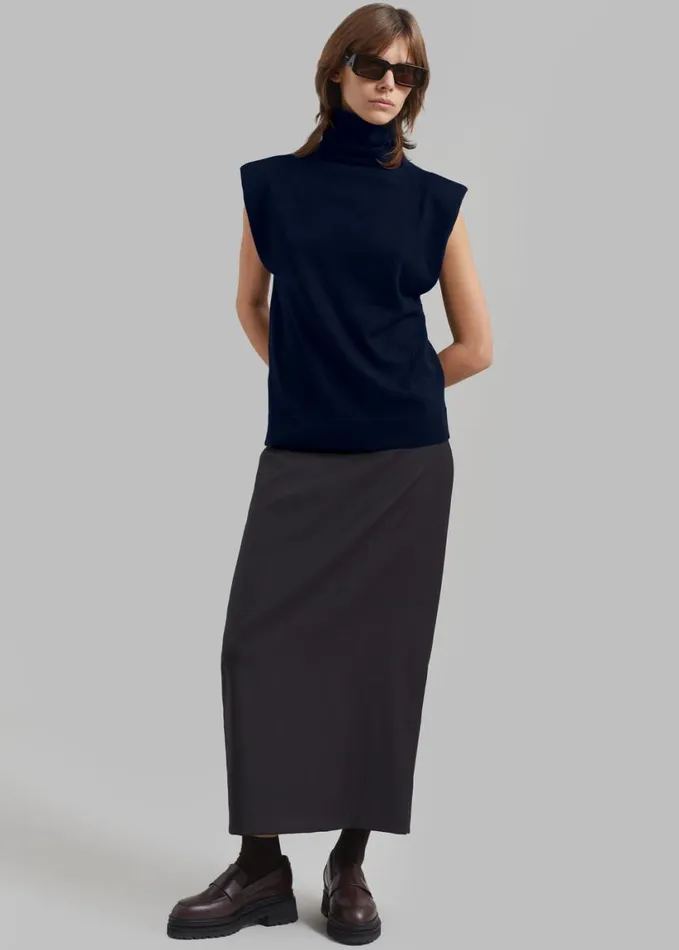 Clothing Women The Frankie Shop Nadia Thin Padded Sleeveless Turtleneck 8211 Navy