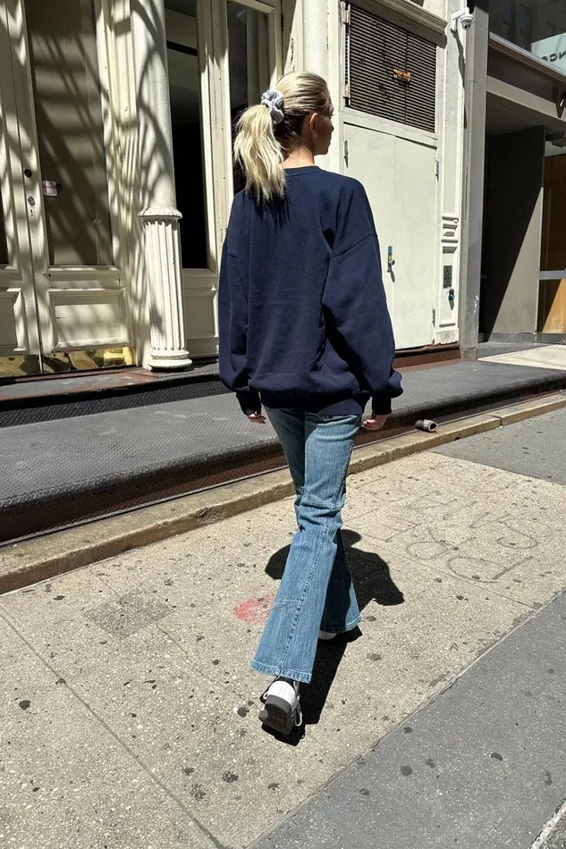 Erica Malibu Sweatshirt Classic Navy Women Brandy Melville Sweatpants and Sweatshirts