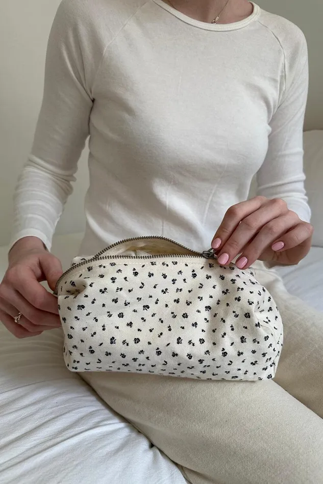 Floral Beauty Case Ivory With Navy Floral Women Brandy Melville Bags and Backpacks