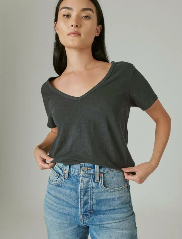 Lucky Brand Graphic Tees Women Classic VNeck Jet Black
