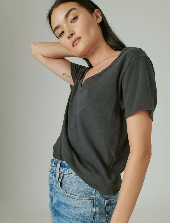 Lucky Brand Graphic Tees Women Classic VNeck Jet Black