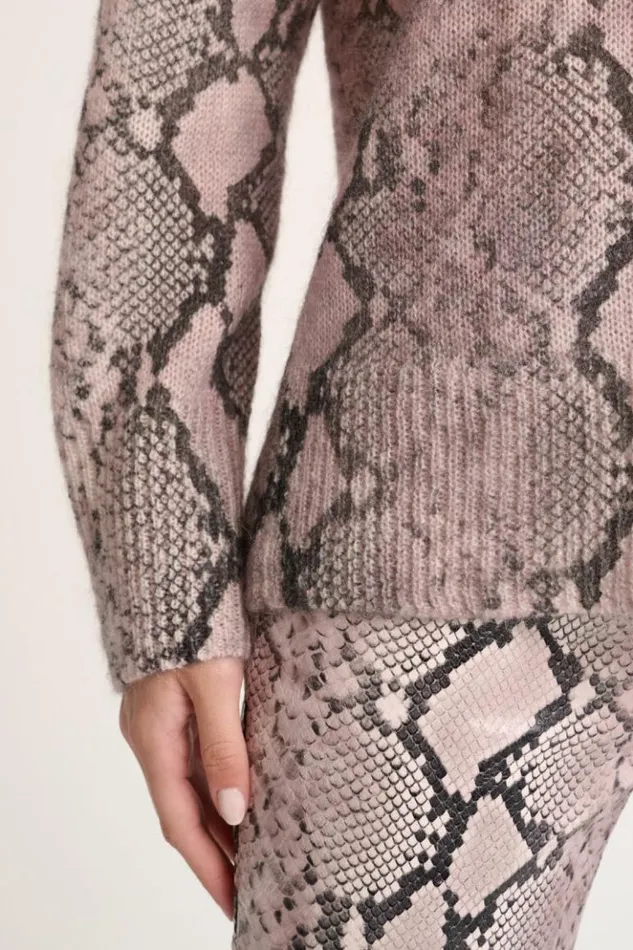 Luisa Spagnoli Knitwear Celsia 8211 Animalier Pullover 8211 Fashion Show 8211 Women Luisa Spagnoli Knitwear Celsia 8211 Animalier Pullover 8211 Fashion Show 8211 Women