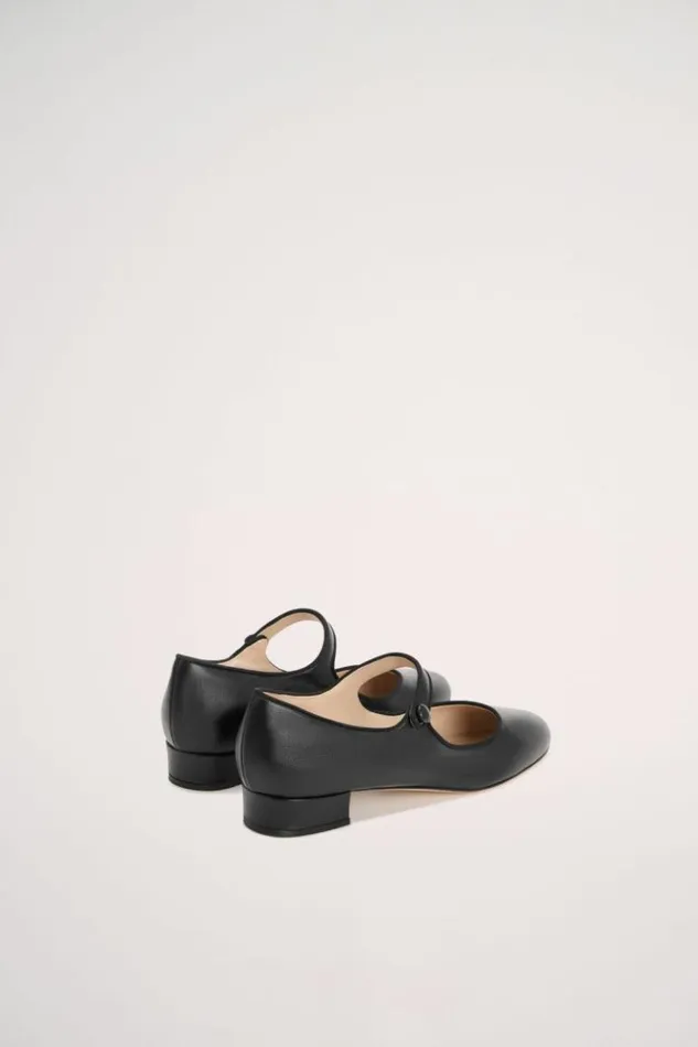 Luisa Spagnoli Shoes And Accessories Uvetta 8211 LowHeeled Pumps 8211 Fashion Show Black 8211 Women Luisa Spagnoli Shoes And Accessories Uvetta 8211 LowHeeled Pumps 8211 Fashion Show Black 8211 Women