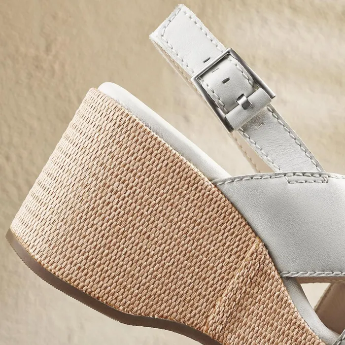 Manon Wish Off White Leather Women Clarks Sandals and Flip Flops