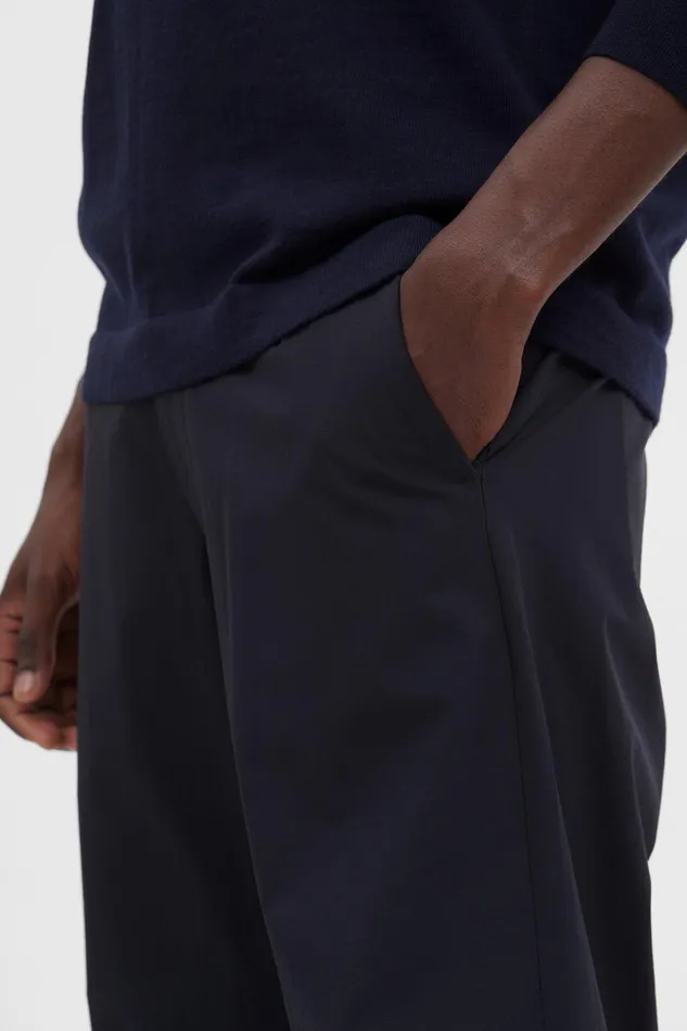 Men Aaren Travel Light Dark Navy Norse Projects Trousers