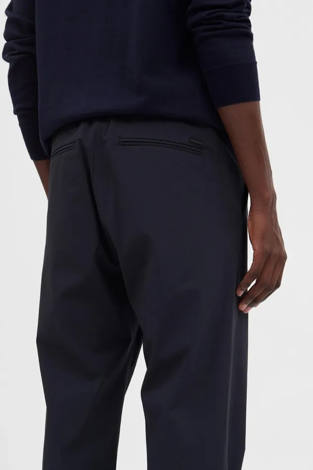 Men Aaren Travel Light Dark Navy Norse Projects Trousers