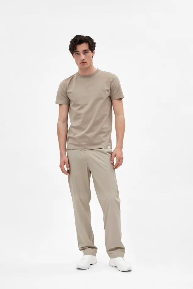 Men Aaren Travel Light Light Khaki Norse Projects Trousers