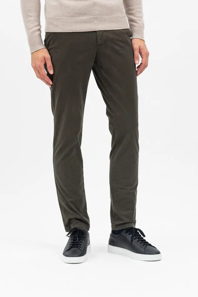 Men Aros Slim Italian Brushed Twill Chino Beech Green Norse Projects Trousers