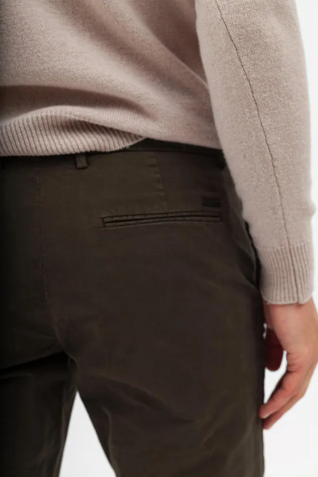 Men Aros Slim Italian Brushed Twill Chino Beech Green Norse Projects Trousers