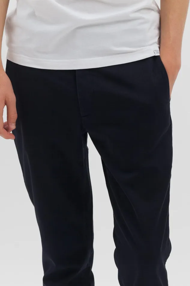 Men Aros Slim Light Stretch Chino Dark Navy Norse Projects Trousers