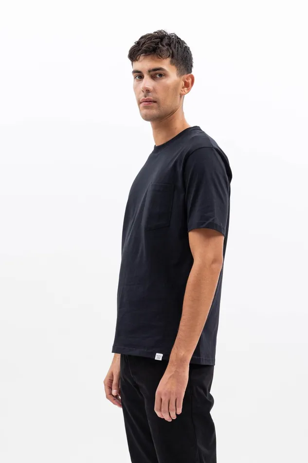 Men Johannes Standard Pocket SS Dark Navy Norse Projects TShirts
