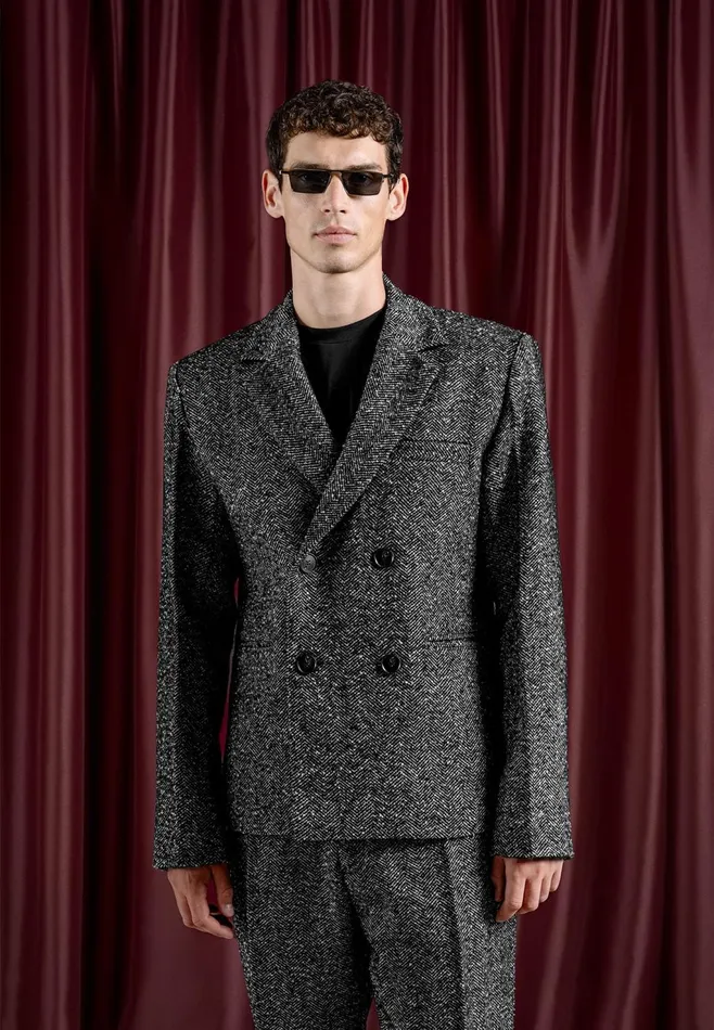 Men Manire De Voir Double Breasted Herringbone Wool Blend Suit Jacket Black