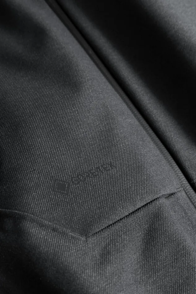 Men Textured Twill GoreTex 3L Stand Collar Jacket Charcoal Grey Norse Projects Outerwear