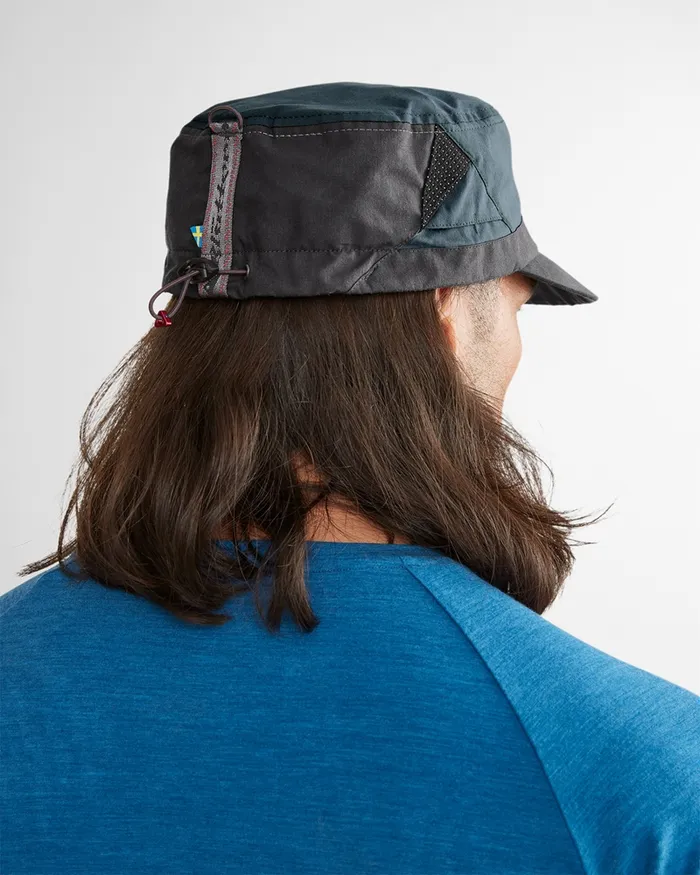 MenWomen Grimner Trekking Cap Midnight Blueraven Klttermusen Hats and Caps
