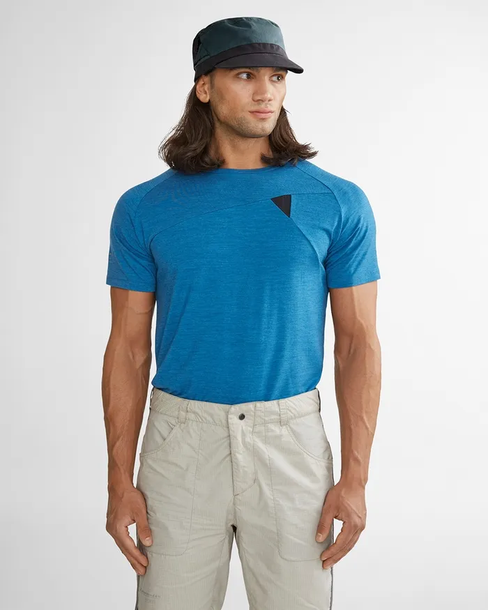 MenWomen Grimner Trekking Cap Midnight Blueraven Klttermusen Hats and Caps