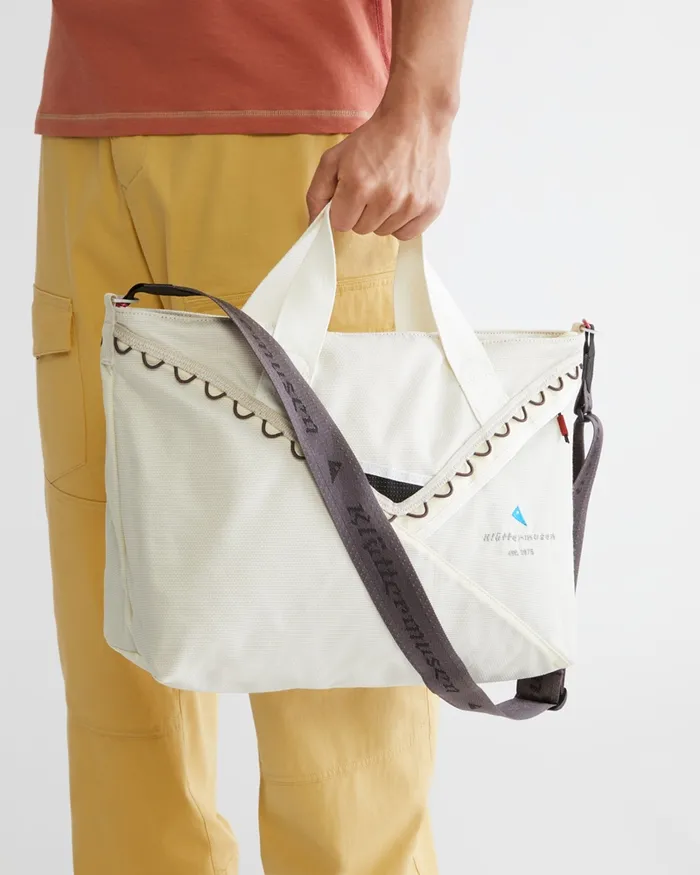 MenWomen Nagelfar Tote Bag 17L Raven Klttermusen Tote Bags