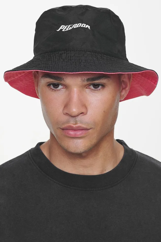 MenWomen Pegador Caps and Hats Juan Reversible Bucket Hat Black Strawberry