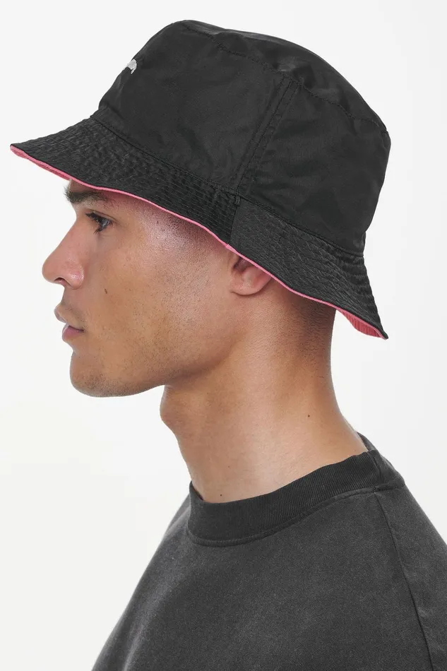 MenWomen Pegador Caps and Hats Juan Reversible Bucket Hat Black Strawberry MenWomen Pegador Caps and Hats Juan Reversible Bucket Hat Black Strawberry