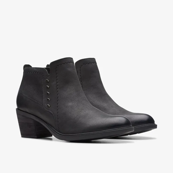 Neva Lo Black Leather Women Clarks Boots and Booties