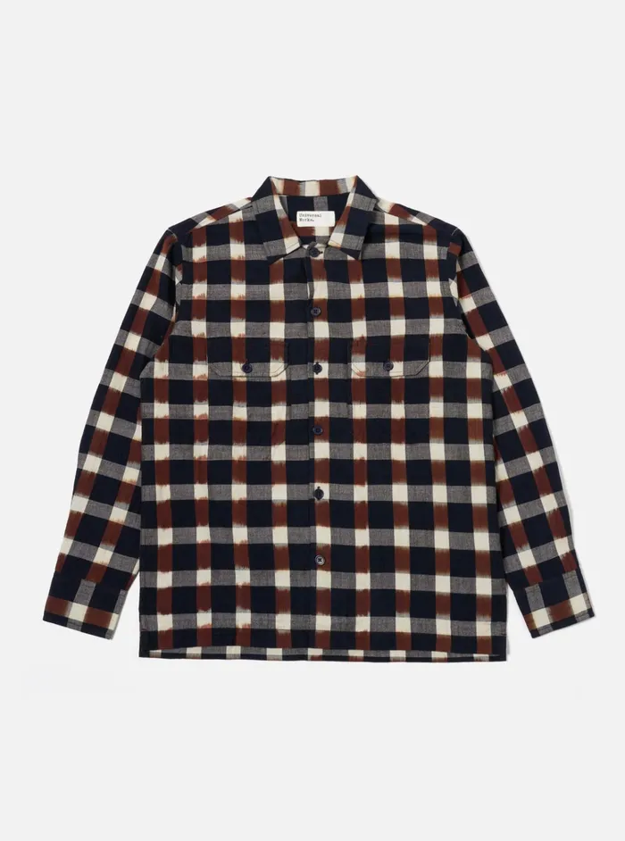 Overshirts Men Universal Works Universal Works LS Utility Shirt In NavyBrown Check Ikat
