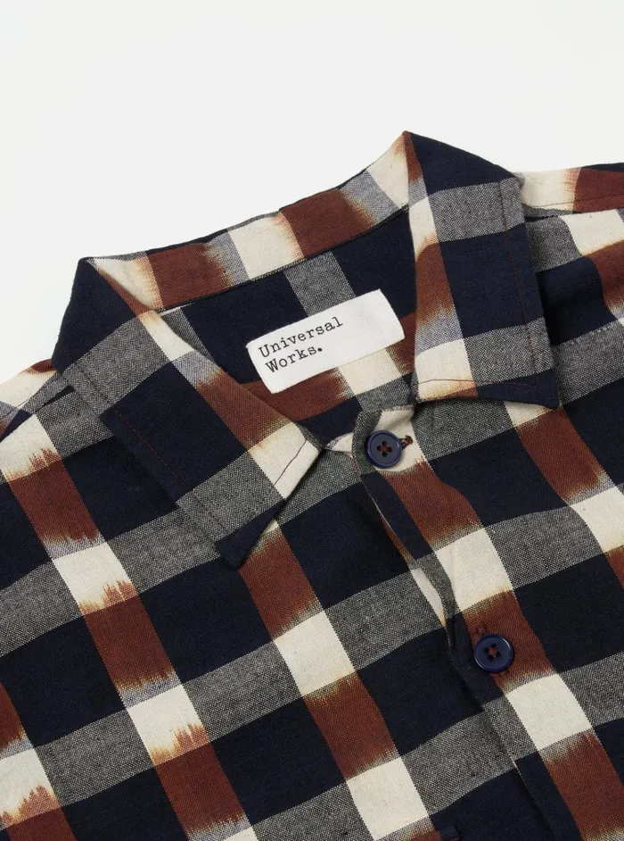 Overshirts Men Universal Works Universal Works LS Utility Shirt In NavyBrown Check Ikat