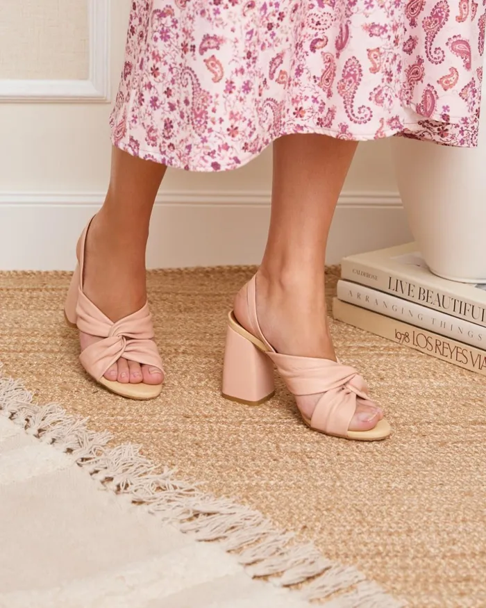 Polin Et Moi Zoi Knot Sandal Nude Women Sandals Polin Et Moi Zoi Knot Sandal Nude Women Sandals