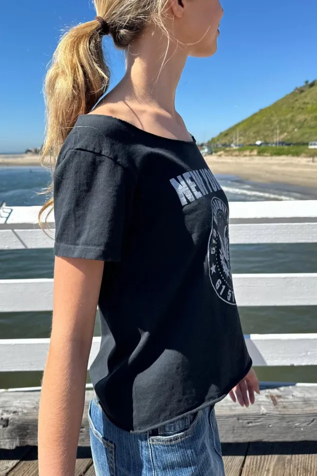 Robyn New York Top Black Women Brandy Melville Graphics