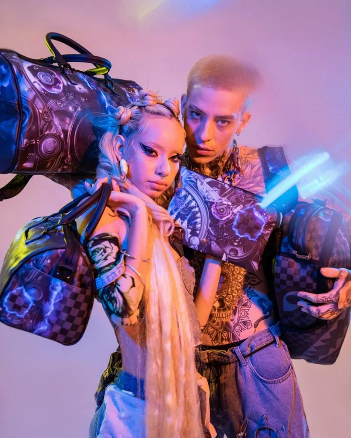 THE UNDERCURRENT CROSSOVER CLUTCH Bags SPRAYGROUND