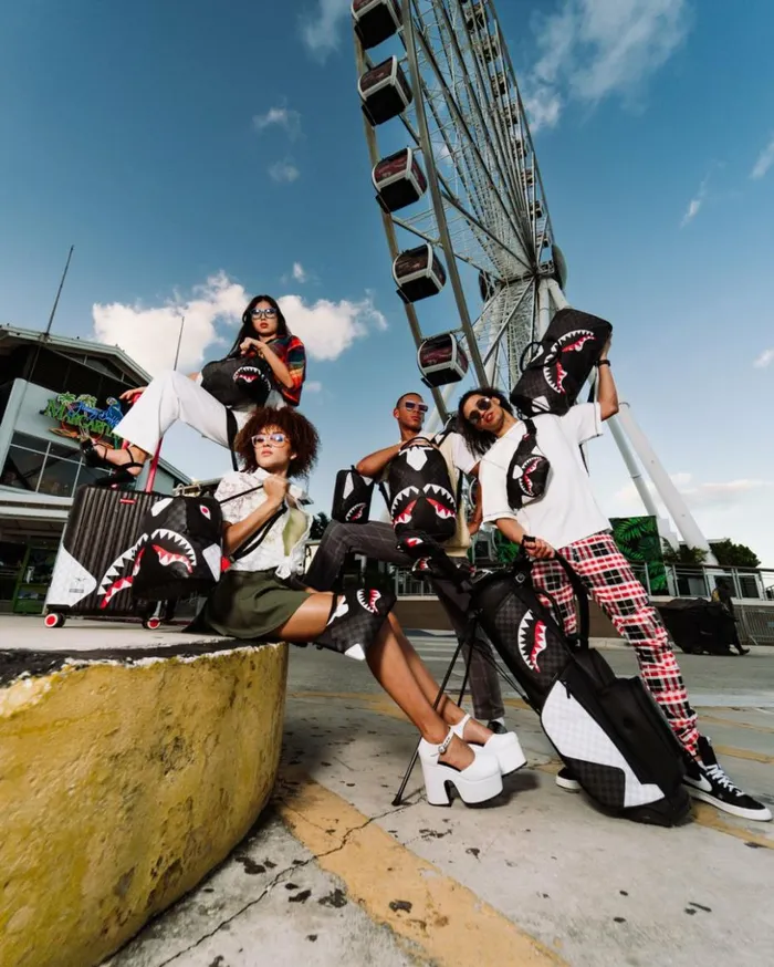 TRIPLE DECKER HEIR TO THE THRONE MINI DUFFLE Bags SPRAYGROUND