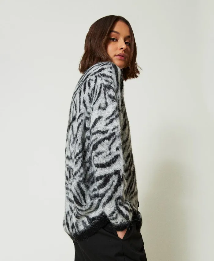 Twinset Myfo Animal Print Jacquard Cardigan Twotone Tiger Jacquard Women Jumpers And Cardigans Twinset Myfo Animal Print Jacquard Cardigan Twotone Tiger Jacquard Women Jumpers And Cardigans