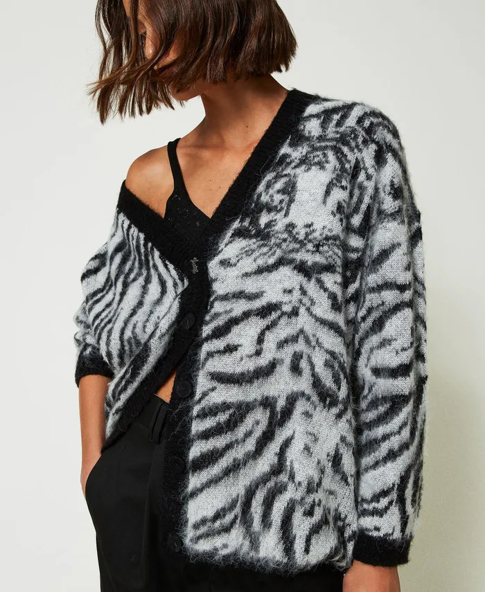 Twinset Myfo Animal Print Jacquard Cardigan Twotone Tiger Jacquard Women Jumpers And Cardigans Twinset Myfo Animal Print Jacquard Cardigan Twotone Tiger Jacquard Women Jumpers And Cardigans