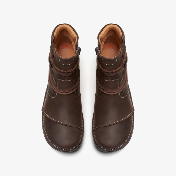 Un Loop Up Dark Brown Leather Women Clarks Boots and Booties