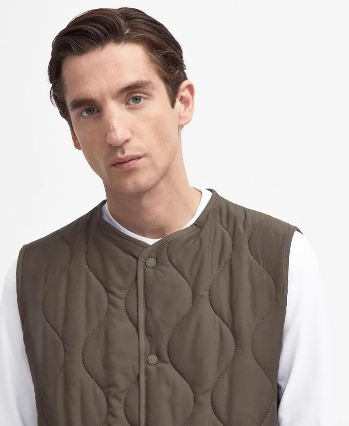 Utility Liddesdale Gilet Honey Gold Men Barbour Gilets and Liners