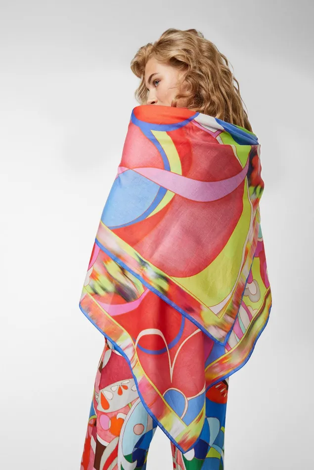 Van Laack Accessories Women Scarf With Ornamental Print Made Of Cottonsilk Blend Van Laack Accessories Women Scarf With Ornamental Print Made Of Cottonsilk Blend