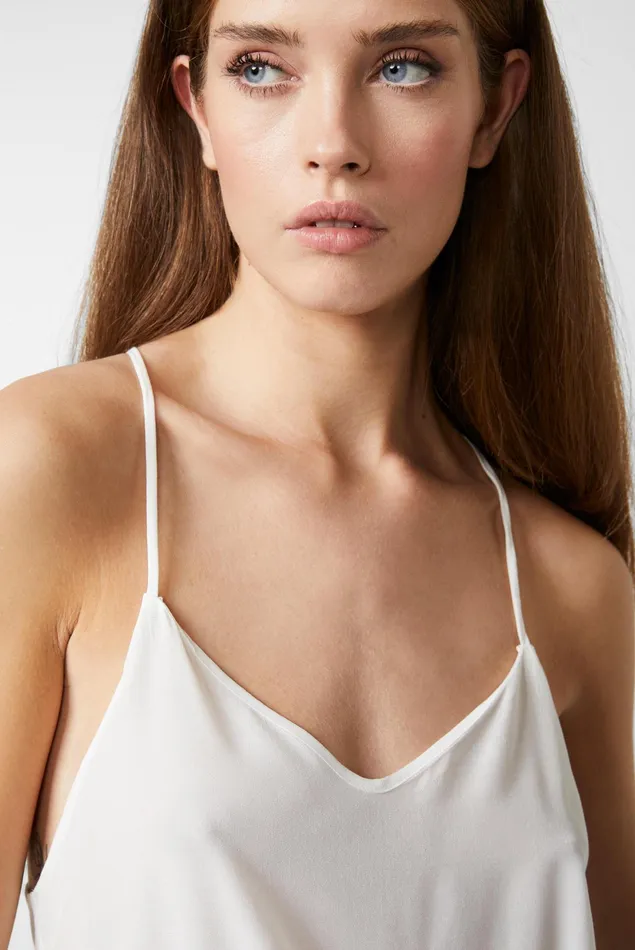 Van Laack Tops and TShirts Women Plain Viscose Top White Van Laack Tops and TShirts Women Plain Viscose Top White