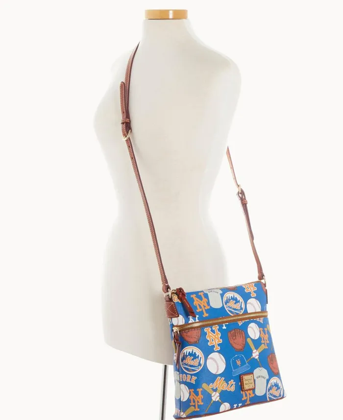 Woman MLB Mets Crossbody Mets Dooney and Bourke Crossbodies Woman MLB Mets Crossbody Mets Dooney and Bourke Crossbodies