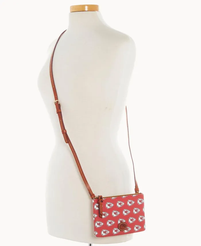 Woman NFL Chiefs Top Zip Crossbody Chiefs Dooney and Bourke Crossbodies Woman NFL Chiefs Top Zip Crossbody Chiefs Dooney and Bourke Crossbodies