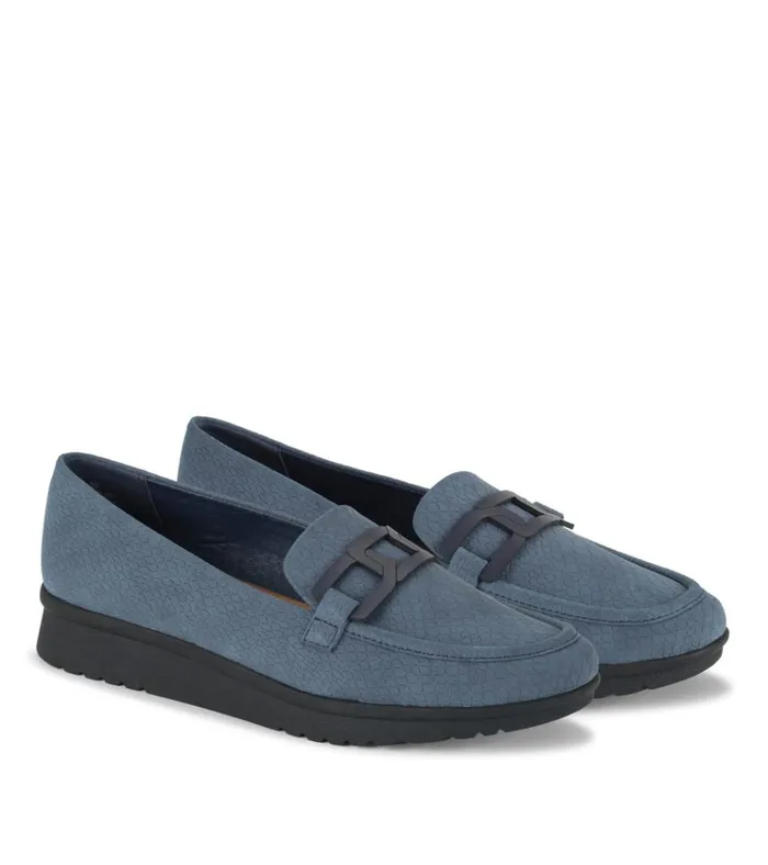 Women Addison Slip On Loafer Midnight Baretraps Flats and Loafers