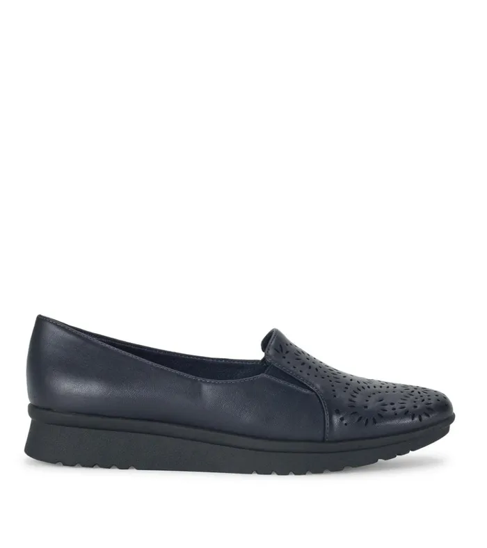 Women Amry Slip On Loafer Navy Baretraps Flats and Loafers