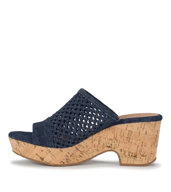 Women Bethie Wedge Sandal Dark Denim Baretraps Wedge Sandals