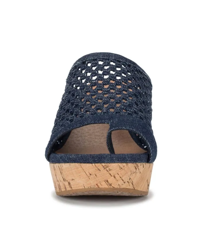 Women Bethie Wedge Sandal Dark Denim Baretraps Wedge Sandals